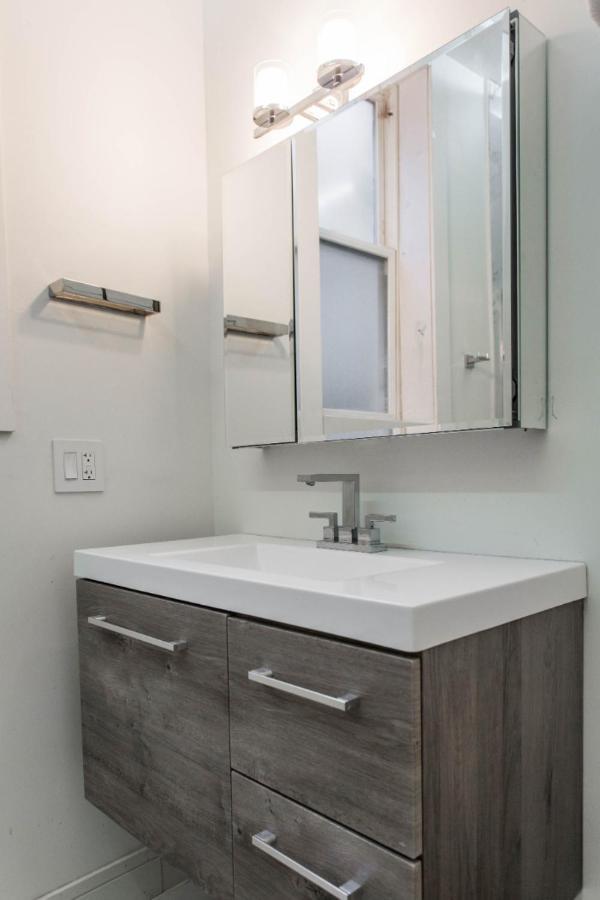 The Double Play - 1 Min Walk To Wrigley! Spacious 2Br - Perfect For Cubs Fans! Chicago Exterior foto
